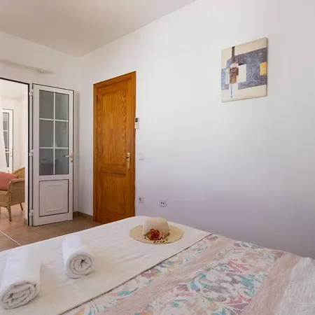 Susie By Willa Puerto del Carmen (Lanzarote)